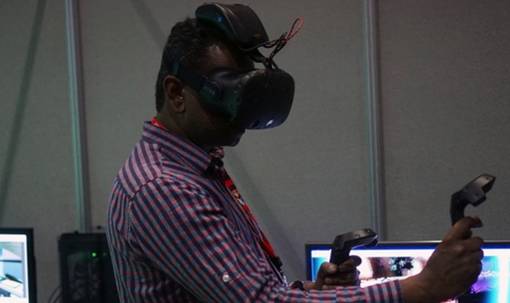 验! 英特尔VR无线瓦力棋牌游戏零延迟体